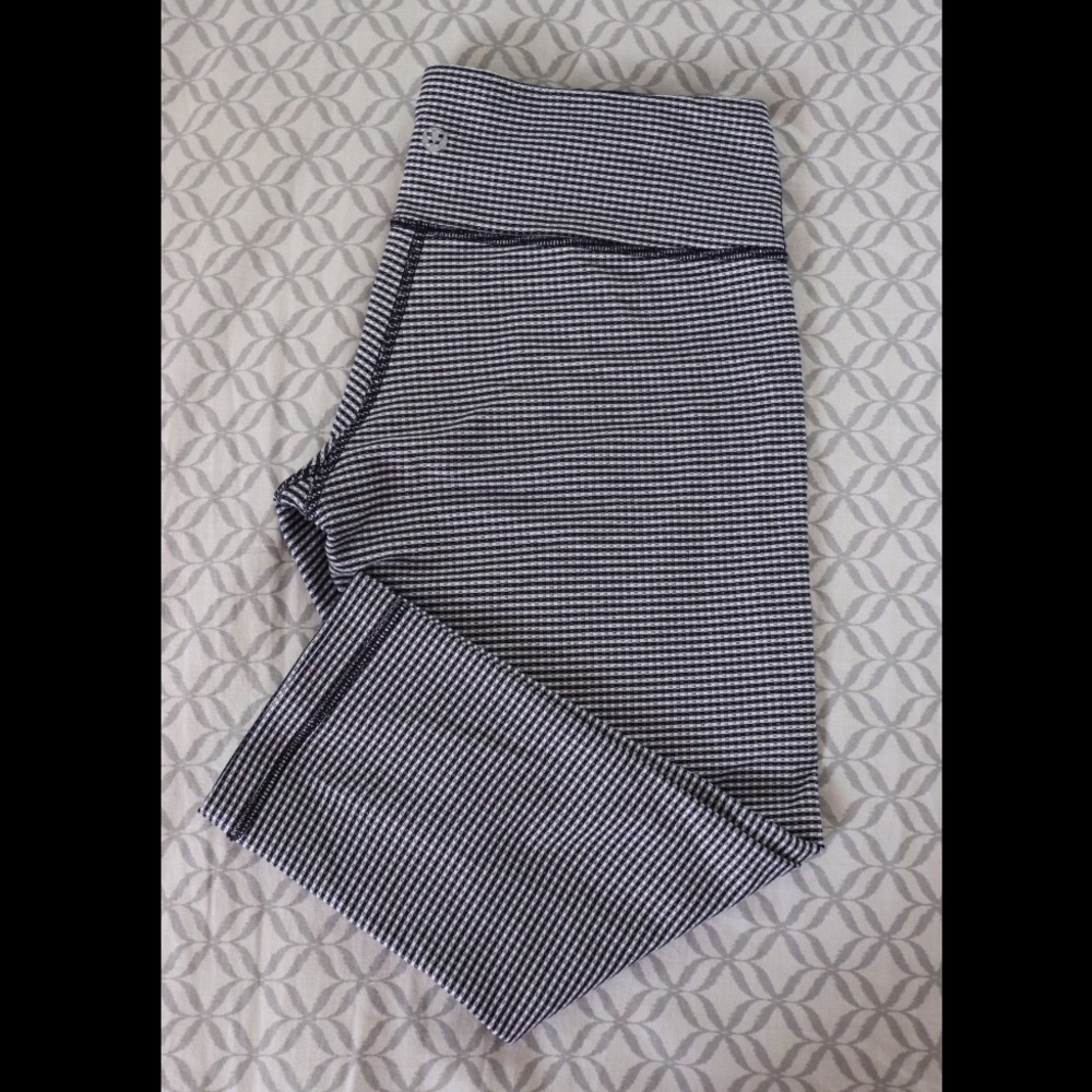 Lululemon Wunder Under Crop